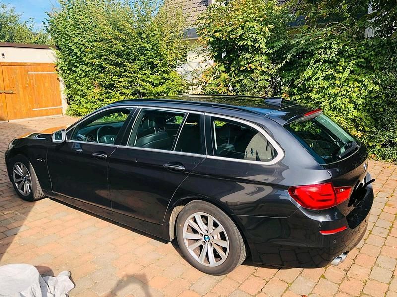 Second-hand BMW 520 180 CP (132 kW) 2013 Negru Break