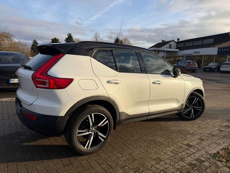 Gebraucht Volvo XC40 R-Design 261 PS (191 kW) 2021 Crystal white SUV