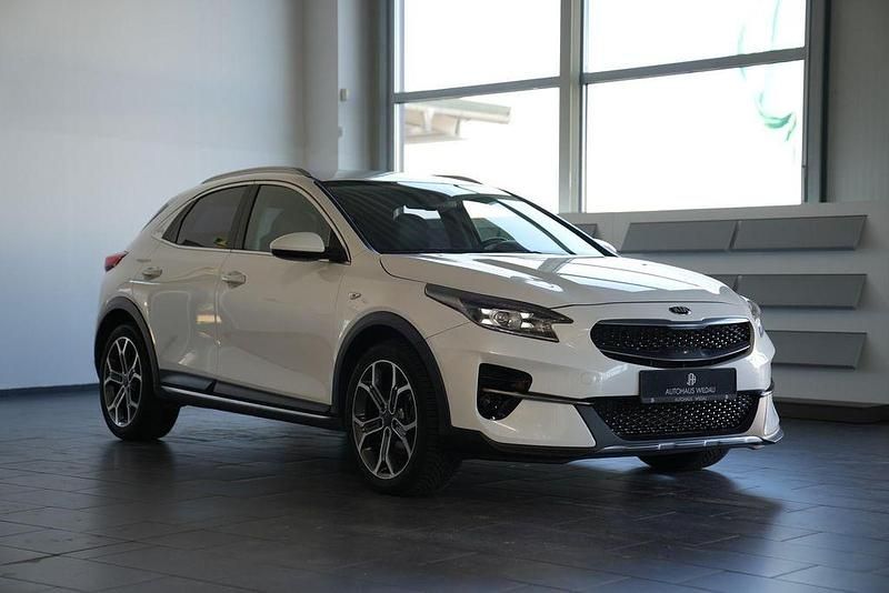 Gebraucht Kia XCeed Vision 160 PS (117 kW) 2021 (hw2) deluxeweiss met. SUV