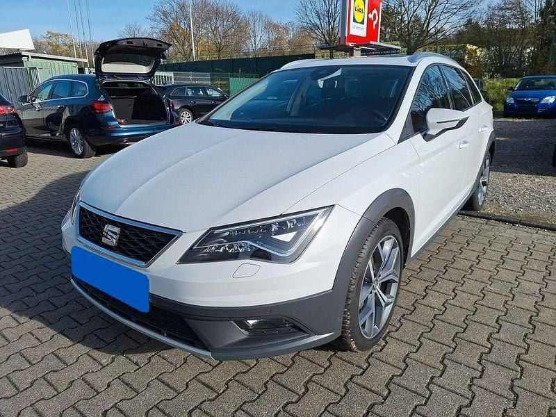 Weiß Gebraucht 2017 Seat Leon X-Perience 4Drive Kombi | 17.350 € (Fairer Preis) - Bild 1/4