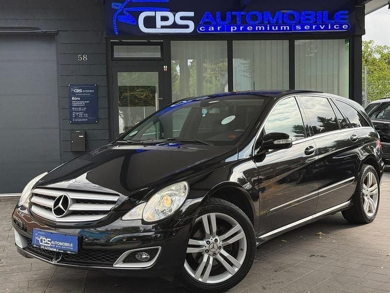 Schwarz Gebraucht 2007 Mercedes R320 Van / Kleinbus | 7.900 € (Fairer Preis) - Bild 1/4