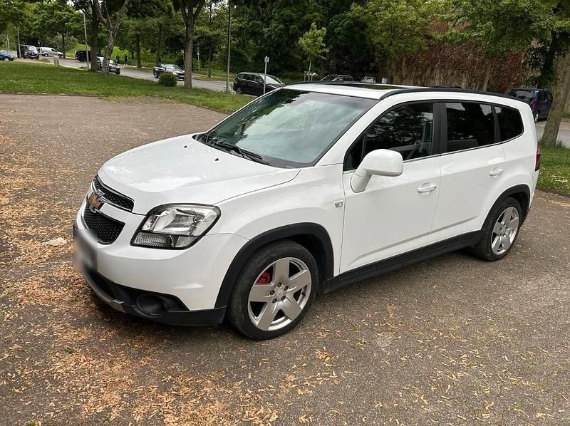 Gebraucht Chevrolet Orlando 163 PS (119 kW) 2012 Weiß Van / Kleinbus