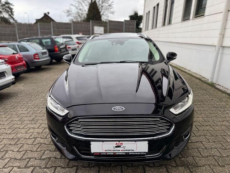 Gebraucht Ford Mondeo Titanium 179 PS (131 kW) 2015 Schwarz Limousine
