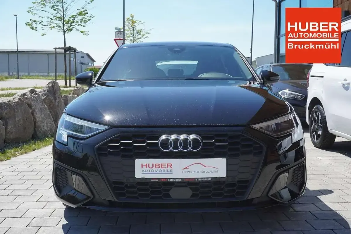 Gebraucht Audi A3 150 PS (110 kW) 2023 Brillantschwarz Limousine