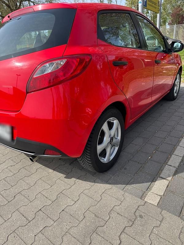 Usata Mazda 2 70 CV (51 kW) 2009 Rosso Utilitaria