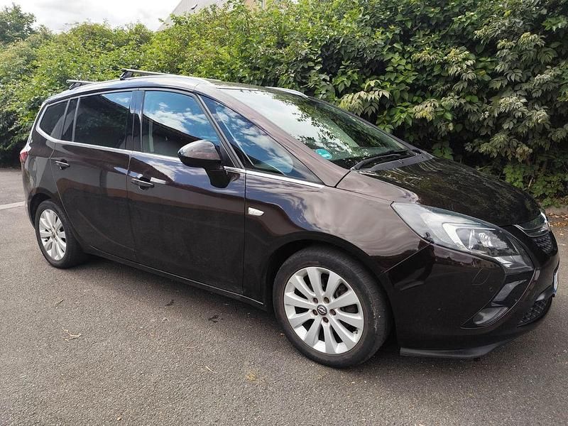 Braun Gebraucht 2015 Opel Zafira Tourer Innovation Van / Kleinbus | 5.000 € (Superpreis) - Bild 1/4