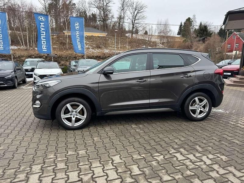 Gebraucht Hyundai Tucson Premium 177 PS (130 kW) 2016 Moon rock SUV