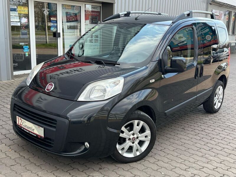 Schwarz Gebraucht 2012 Fiat Qubo Dynamic Van / Kleinbus | 5.999 € (Etwas zu teuer) - Bild 1/4