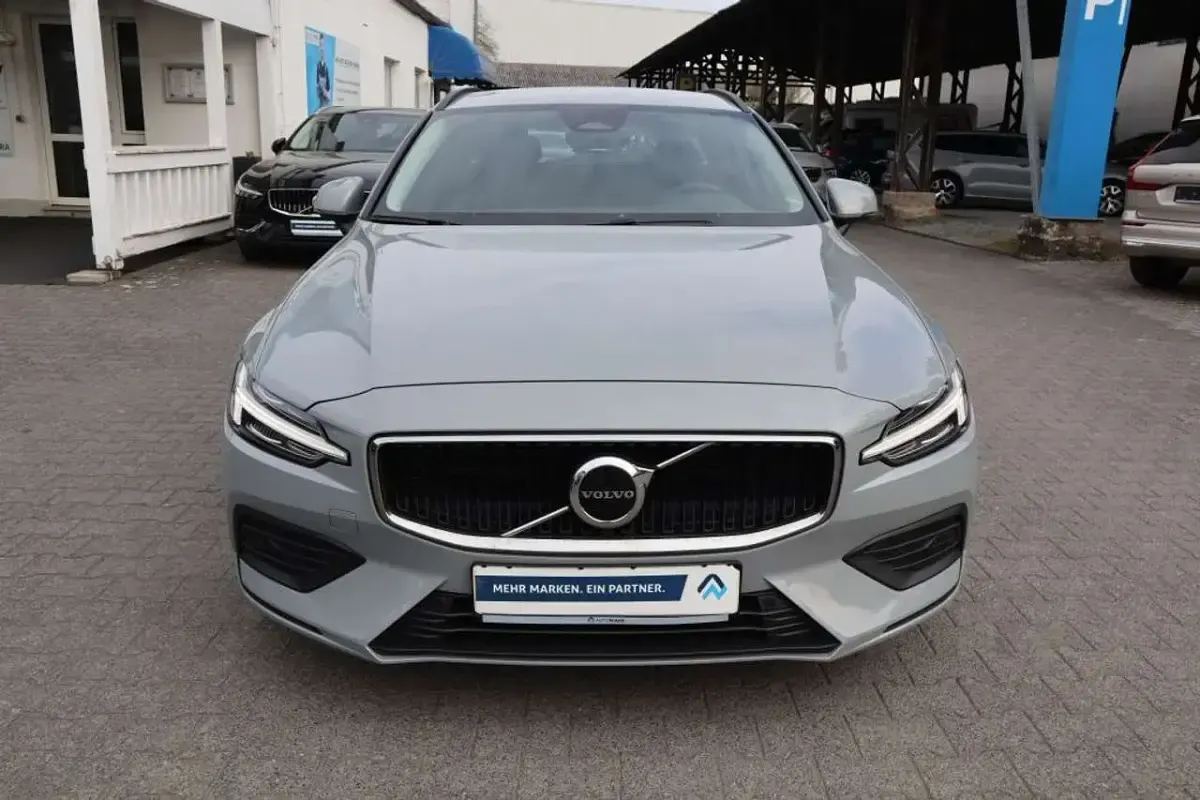 Occasion Volvo V60 Core 197 ch (144 kW) 2024 Gris Break