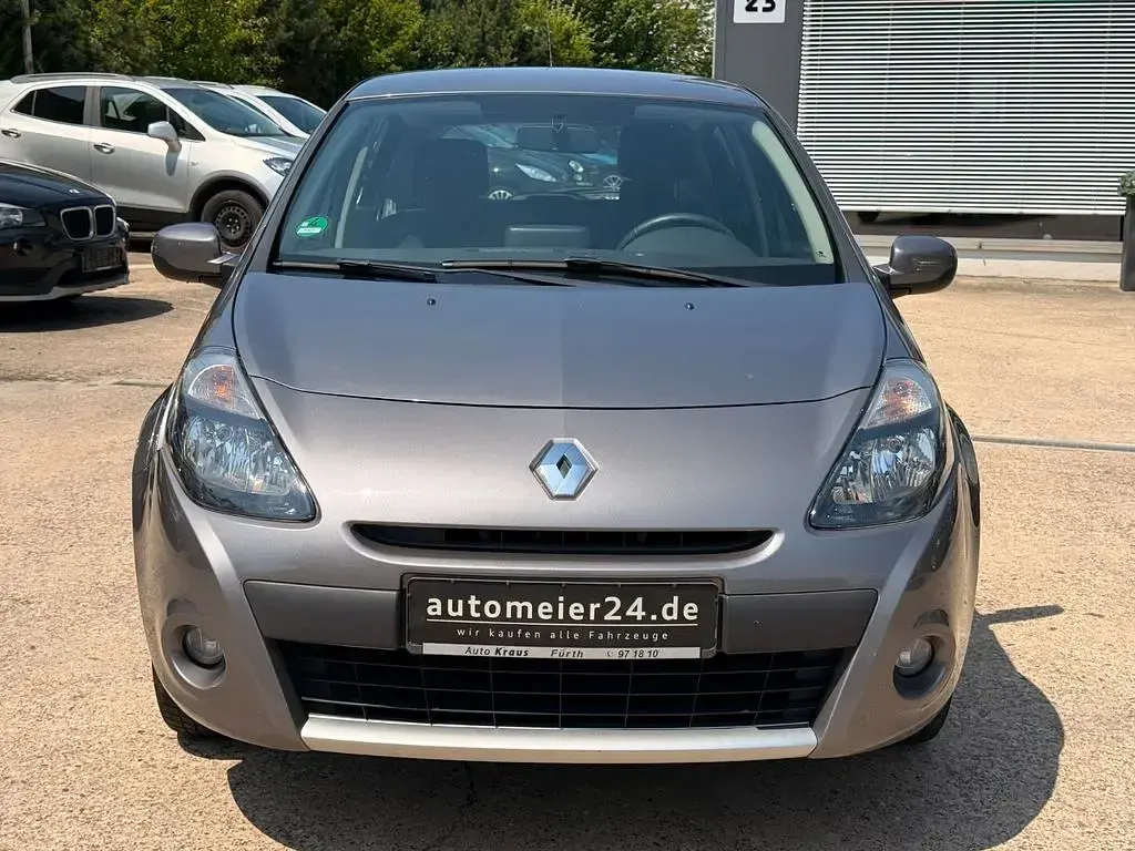 Gebraucht Renault Clio III 75 PS (55 kW) 2012 Grau Limousine