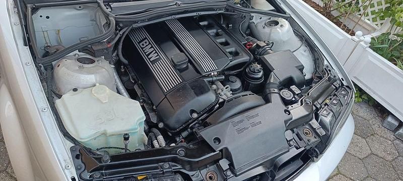 Gebraucht BMW 323 170 PS (125 kW) 1999 Silber Coupé