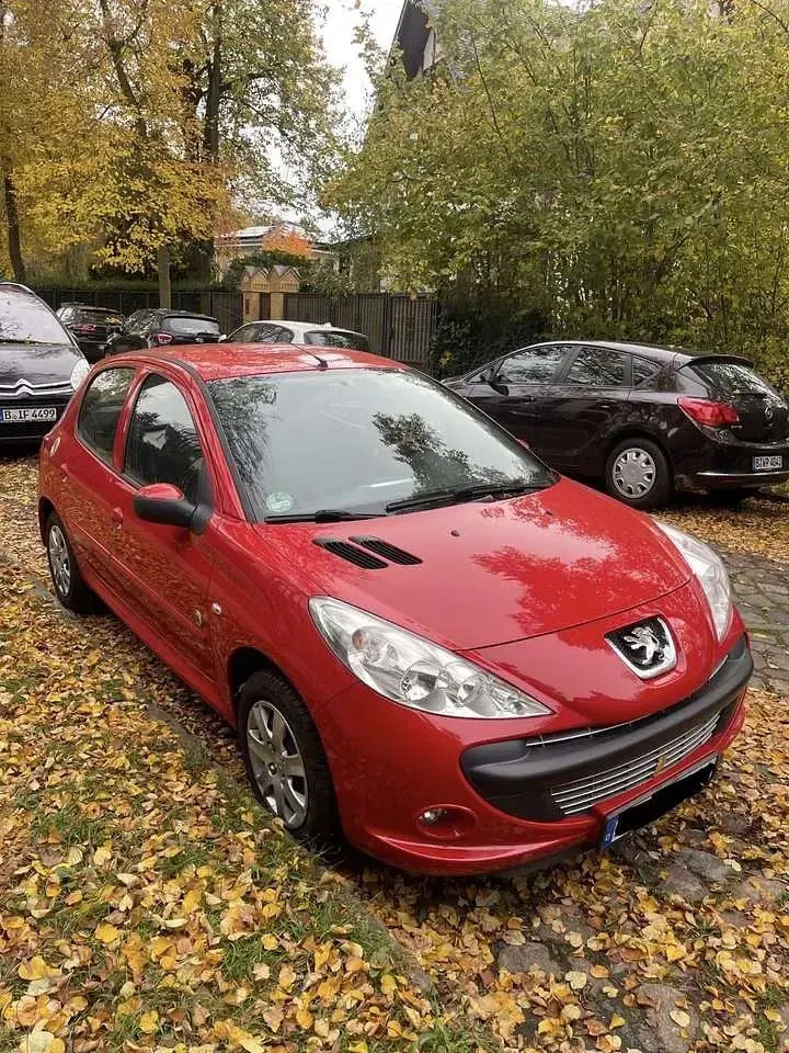 Gebraucht Peugeot 206+ 60 PS (44 kW) 2013 Kleinwagen