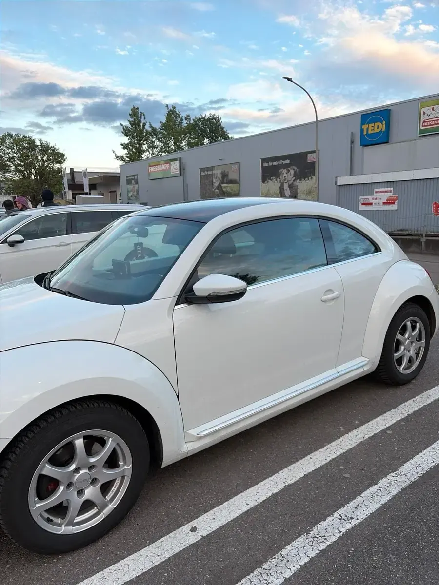 Gebraucht VW Beetle 105 PS (77 kW) 2014 Weiß Kleinwagen