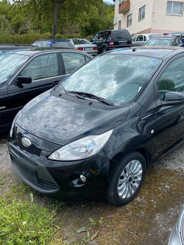 Gebraucht Ford Ka 59 PS (43 kW) 2010 Schwarz Kleinwagen