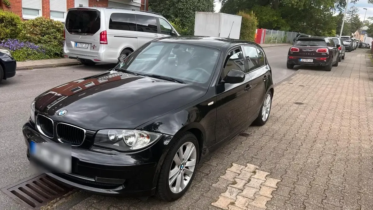 Gebraucht BMW 116 115 PS (84 kW) 2010 Schwarz Kleinwagen