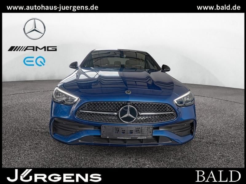 Blau metalliclack spektralblau Gebraucht 2025 Mercedes C180 AMG Limousine | 45.880 € (Teuer) - Bild 1/4