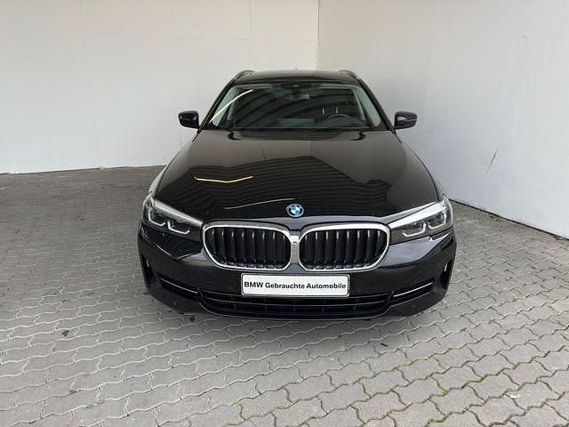 Schwarz Gebraucht 2022 BMW 530e Kombi | 25.899 € (Superpreis) - Bild 1/4