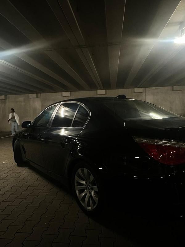 Schwarz Gebraucht 2007 BMW 525 Limousine | 6.666 € (Guter Preis) - Bild 1/4