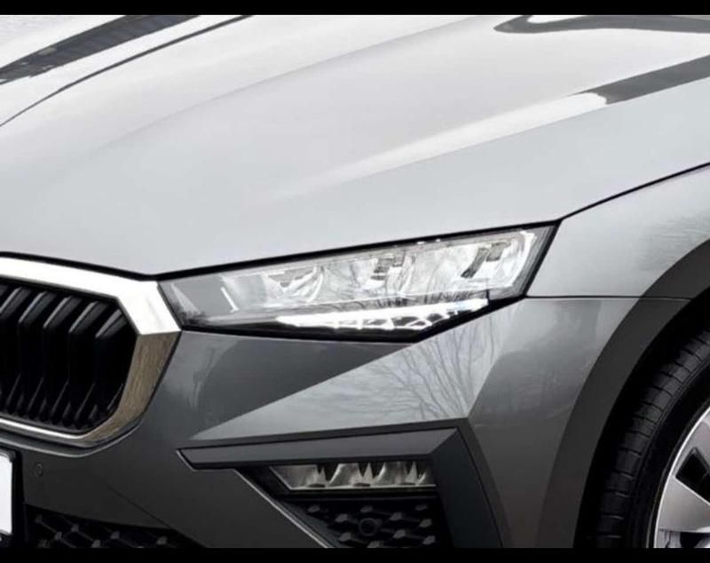 Gebraucht Skoda Scala Fresh 150 PS (110 kW) 2024 Grau Kleinwagen