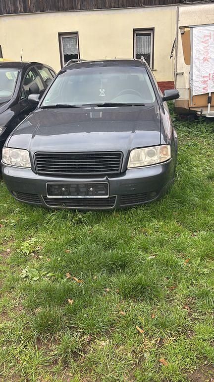 Grau Gebraucht 2001 Audi A6 Kombi | 1.700 € (Fairer Preis) - Bild 1/2