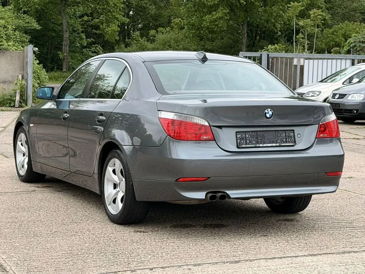 Gebraucht BMW 525 218 PS (160 kW) 2006 Grau Limousine
