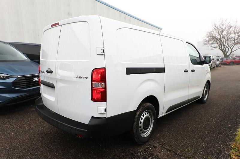 Neu Citroën Jumpy 144 PS (105 kW) 2025 Kaolinweiß Van / Kleinbus