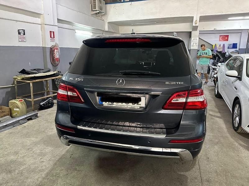 Gebraucht Mercedes ML350 258 PS (189 kW) 2012 Grün SUV