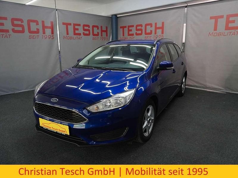 Blau Gebraucht 2016 Ford Focus Kombi | 7.990 € (Fairer Preis) - Bild 1/3