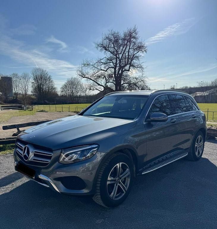 Gebraucht Mercedes GLC250 211 PS (155 kW) 2019 Grau SUV