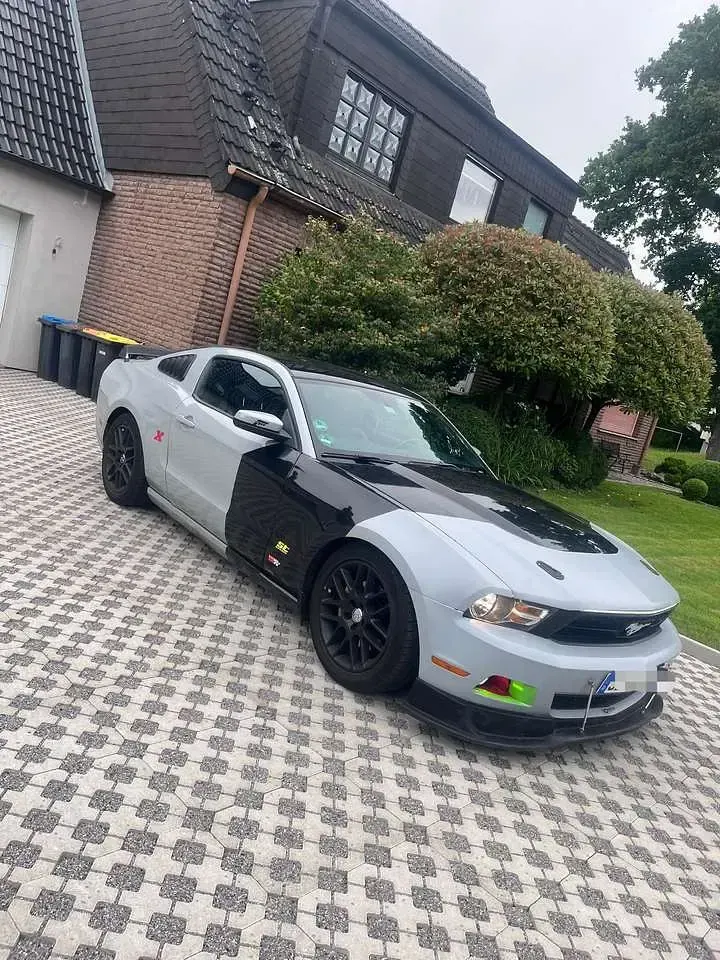 Gebraucht Ford Mustang 305 PS (224 kW) 2012 Rot Coupé