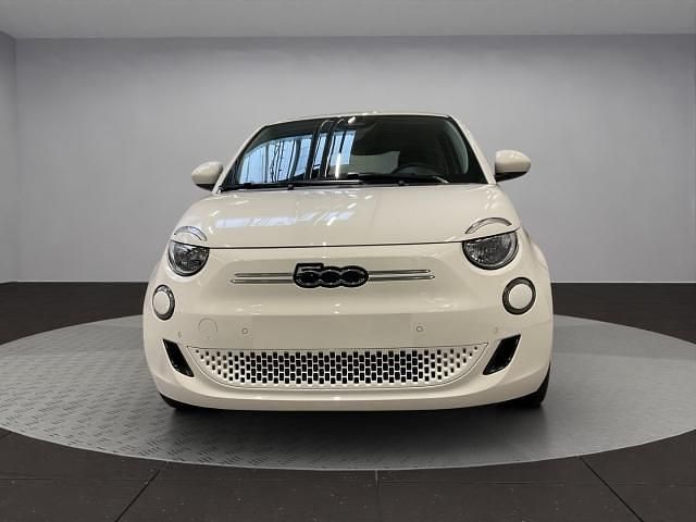 Neu Fiat 500e 69 kW (95 PS) 2026 Weiss Kleinwagen