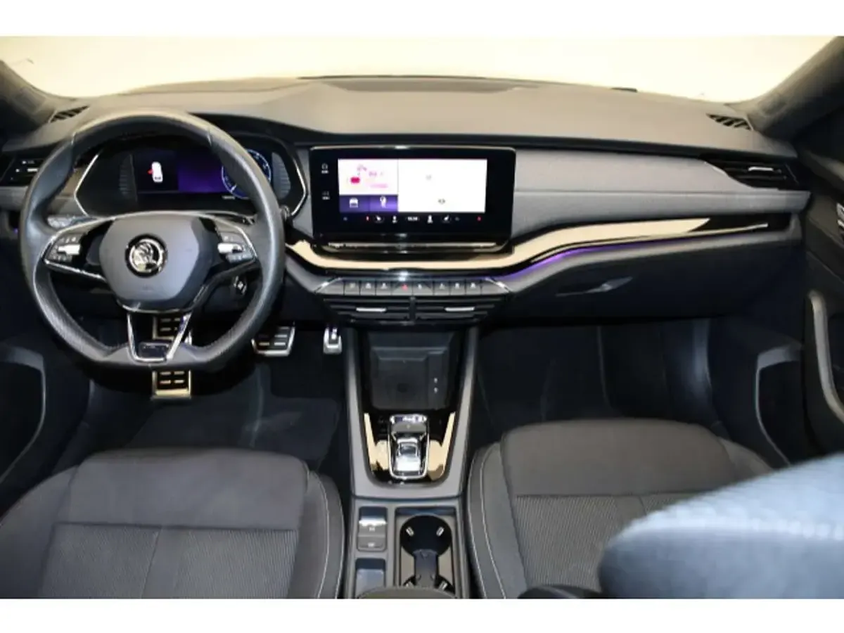 Gebraucht Skoda Octavia SportLine 150 PS (110 kW) 2022 Graphitegrau metallic Kombi