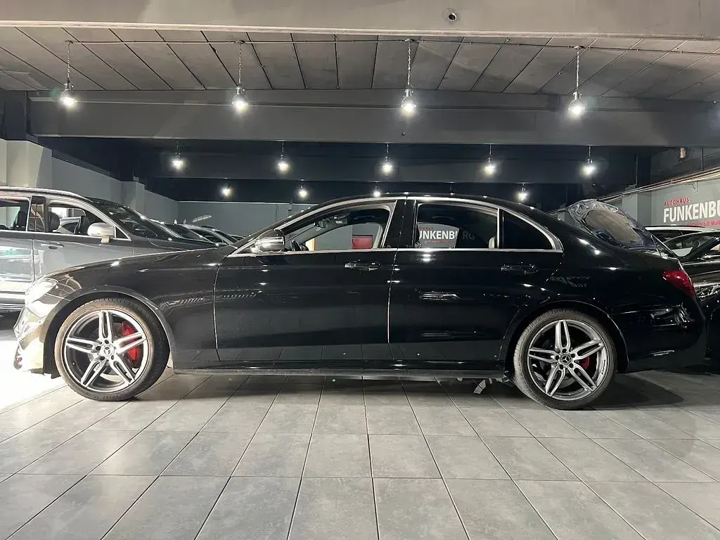 Gebraucht Mercedes E220 AMG 194 PS (142 kW) 2018 Obsidianschwarz  metalliclack Limousine