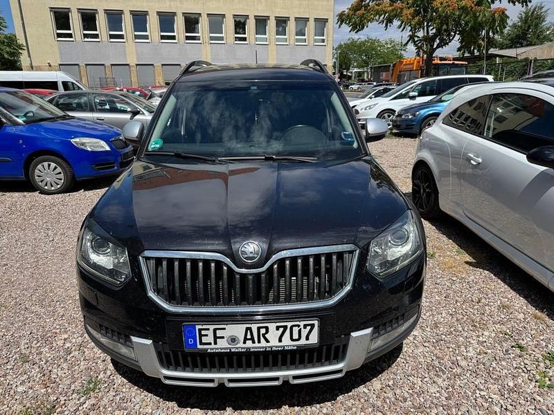 Schwarz Gebraucht 2013 Skoda Yeti LAURIN & KLEMENT SUV | 9.000 € (Guter Preis) - Bild 1/4