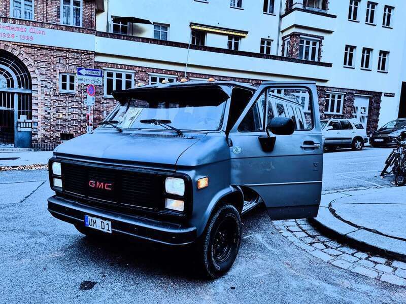 Grau Gebraucht 1988 GMC Vandura Van / Kleinbus | 8.999 € - Bild 1/4