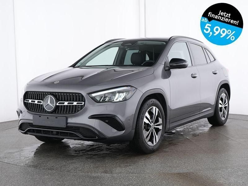 Grau Gebraucht 2024 Mercedes GLA180 Progressive SUV | 37.890 € (Fairer Preis) - Bild 1/4