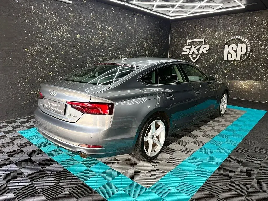 Gebraucht Audi A5 Sportback Sport 190 PS (139 kW) 2019 Grau Kleinwagen