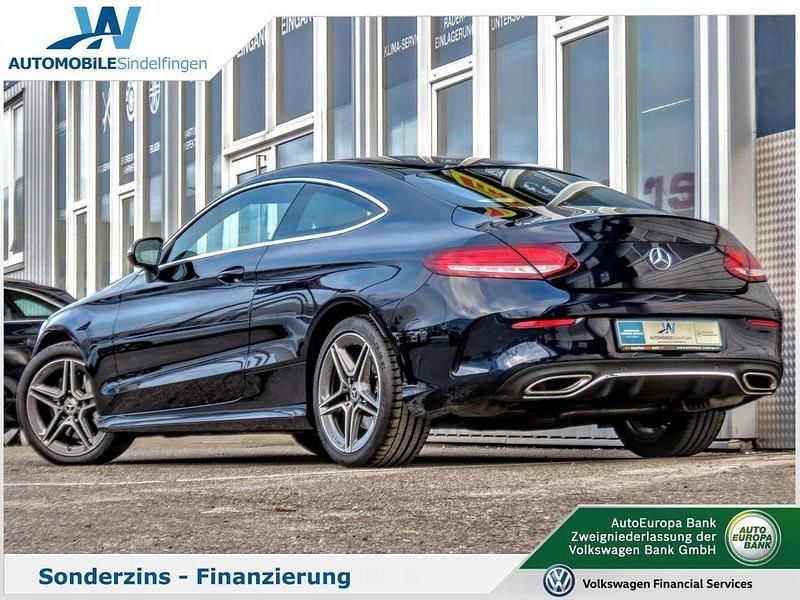 Gebraucht Mercedes C300 AMG line 258 PS (189 kW) 2020 Blau Coupé