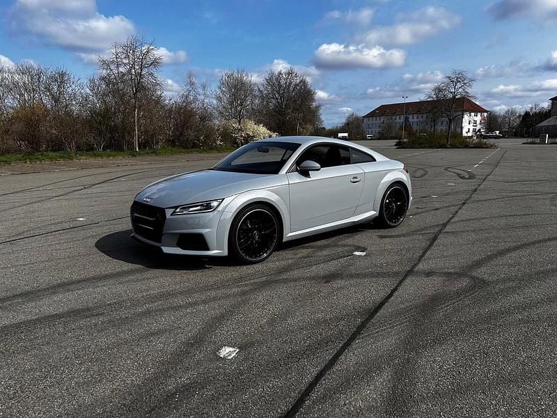 Gebraucht Audi TT 197 PS (144 kW) 2020 Grau Coupé