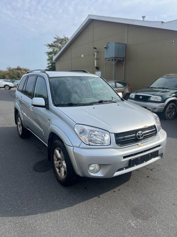 Silber Gebraucht 2005 Toyota RAV4 SUV | 2.400 € (Superpreis) - Bild 1/4