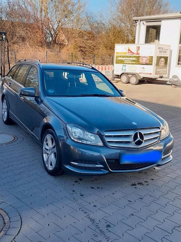 Gebraucht Mercedes 200 136 PS (100 kW) 2013 Grau Kombi