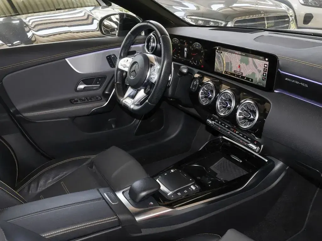 Gebraucht Mercedes CLA45 AMG AMG 421 PS (309 kW) 2023 Grau manufaktur magnolack manufaktur mountaingrau magn Coupé