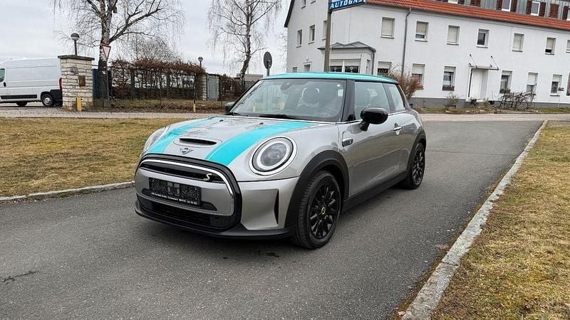 Gebraucht Mini Cooper SE Classic 135 kW (184 PS) 2022 Silber Kleinwagen