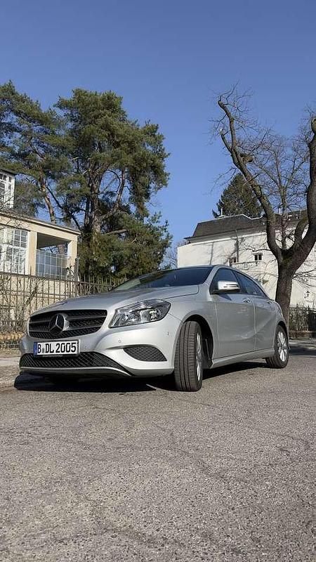 Gebraucht Mercedes A200 156 PS (114 kW) 2014 Silber Kleinwagen