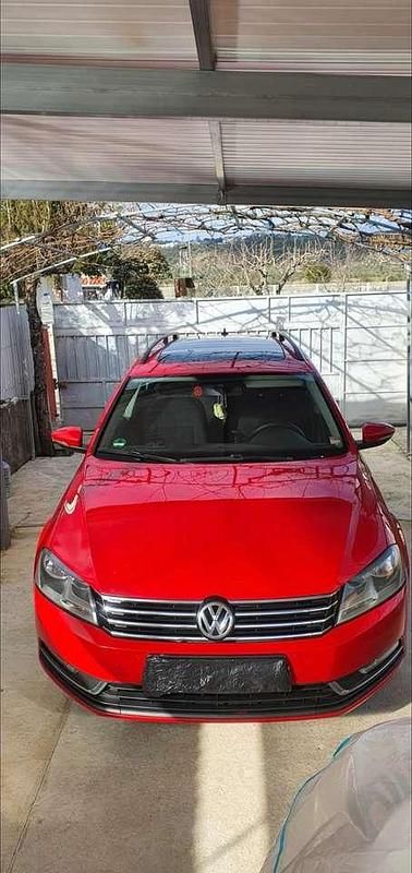 Gebraucht VW Passat Trendline 140 PS (102 kW) 2014 Rot Kombi