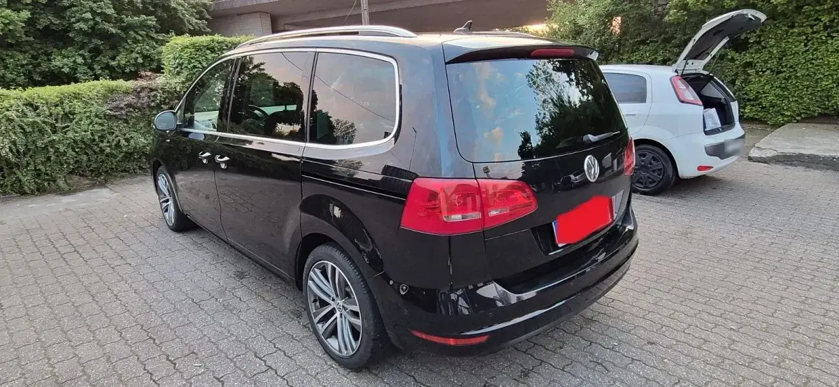Gebraucht VW Sharan Life 140 PS (102 kW) 2014 Schwarz Van / Kleinbus