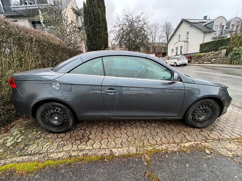Gebraucht VW Eos 116 PS (85 kW) 2006 Grau Cabrio