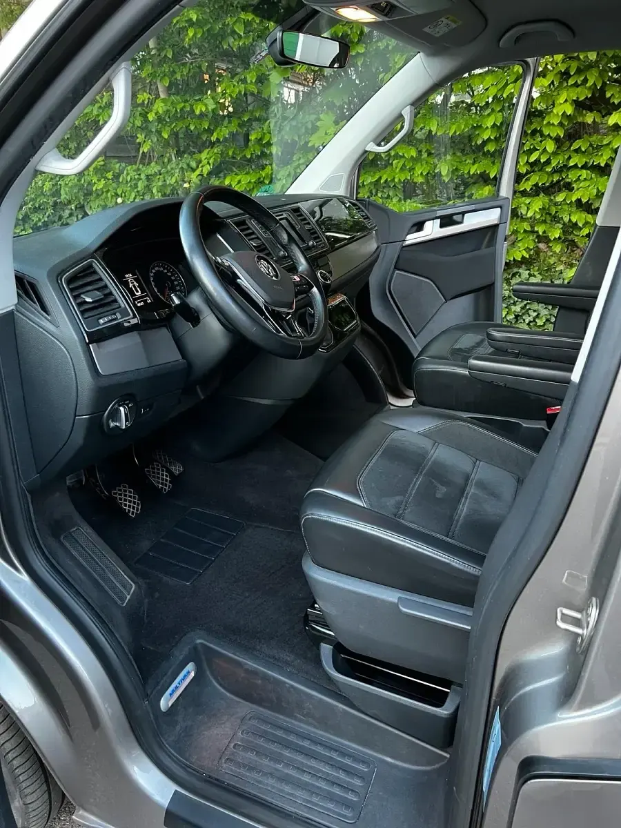 Gebraucht VW Multivan 204 PS (150 kW) 2015 Beige Van / Kleinbus