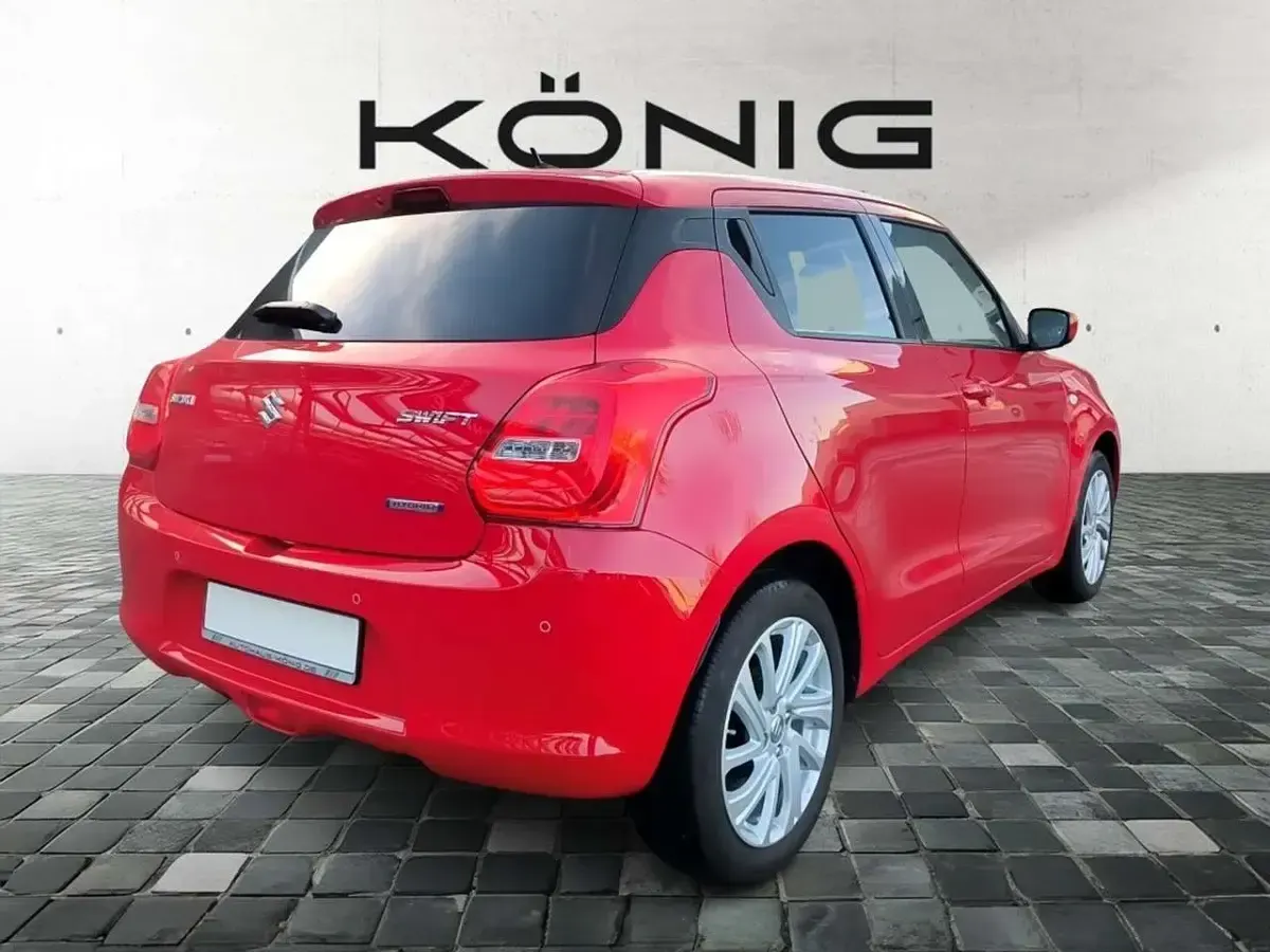 Gebraucht Suzuki Swift Comfort 83 PS (61 kW) 2023 Rot Kleinwagen