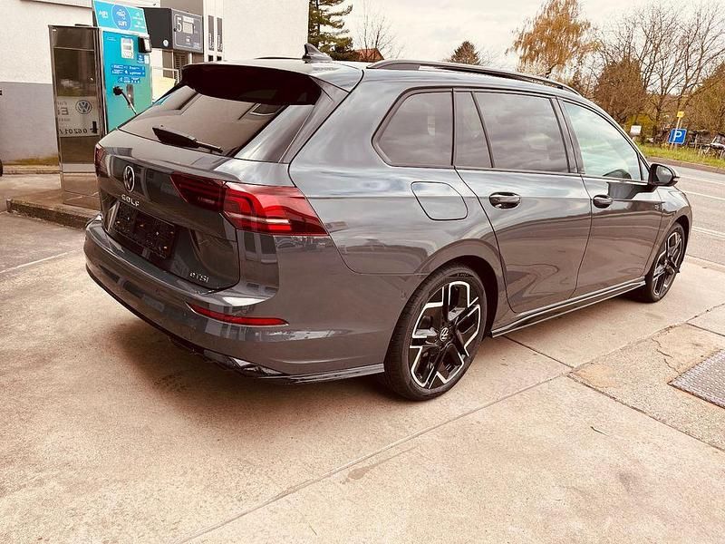 Neu VW Golf VIII R-line 150 PS (110 kW) 2026 Grau Kombi